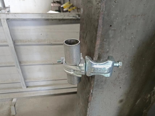 Scheradierung Oberflächenbau Rohrspangen Gerüst Balkenspangen