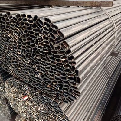 Nahtloses Stahlrohr 12m Kohlenstoffstahlrohr Warmgewalztes schwarzes Eisenrohr für Konstruktionen
