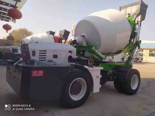 Selbstladender Betonmischer Selbstladender Betonmischer mit Pumpe
