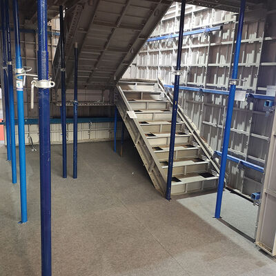 Schwere Teleskope 4,5 m Stahlrequisiten Verstellbares Acrow-Stahlrequisite Teleskoprequisite in Gerüst